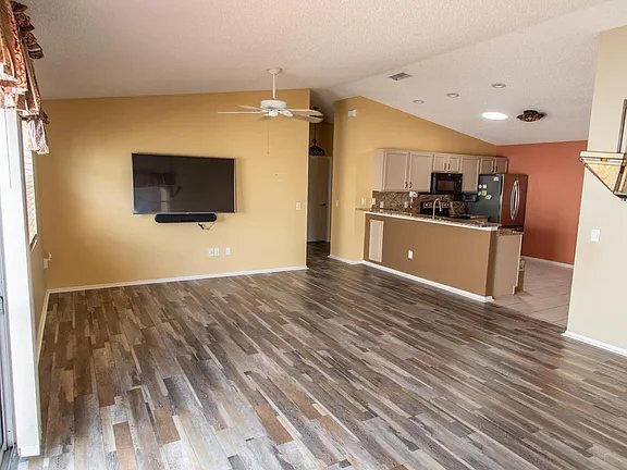 Building Photo - 2810 Barboza Dr