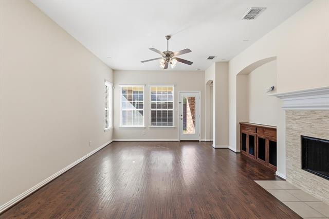 Building Photo - 304 Sir Brine Dr