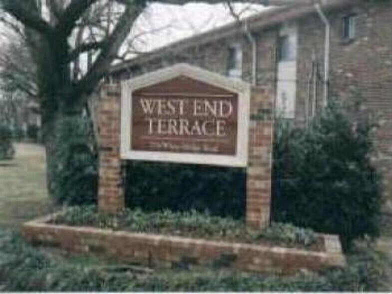 Building Photo - 276 White Bridge Pike