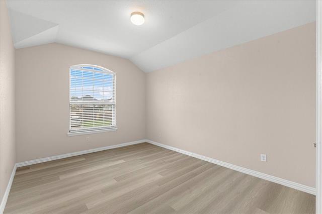 Building Photo - 710 Woodcrest Dr