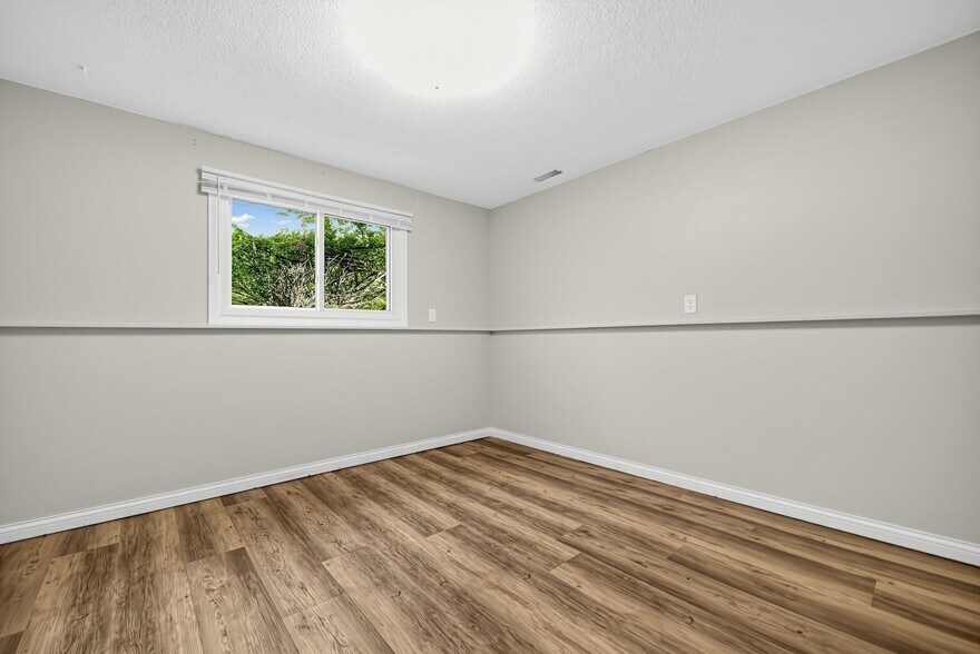 Building Photo - 7351 Berkshire Way