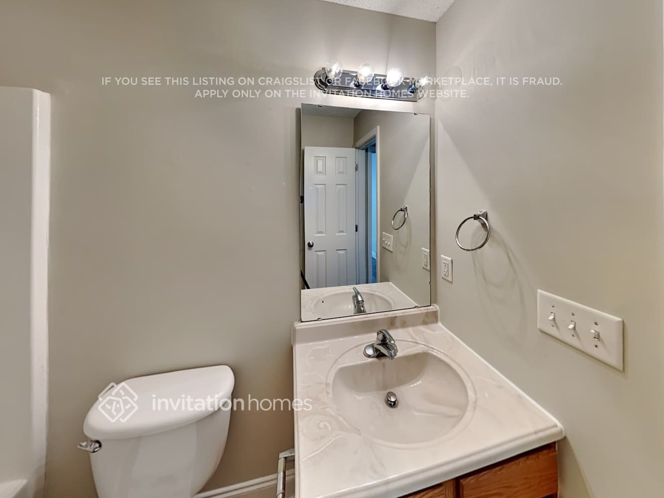Building Photo - 5311 Oaktree Dr