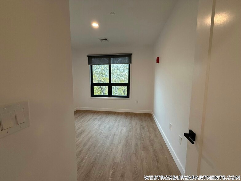 Building Photo - 199 Gardner St