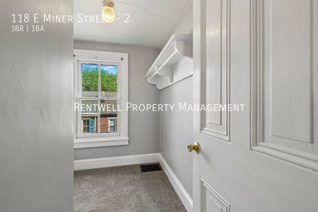Building Photo - 118 E Miner St