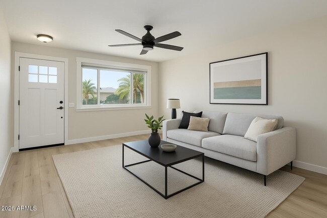 Building Photo - 9702 W Pineridge Dr