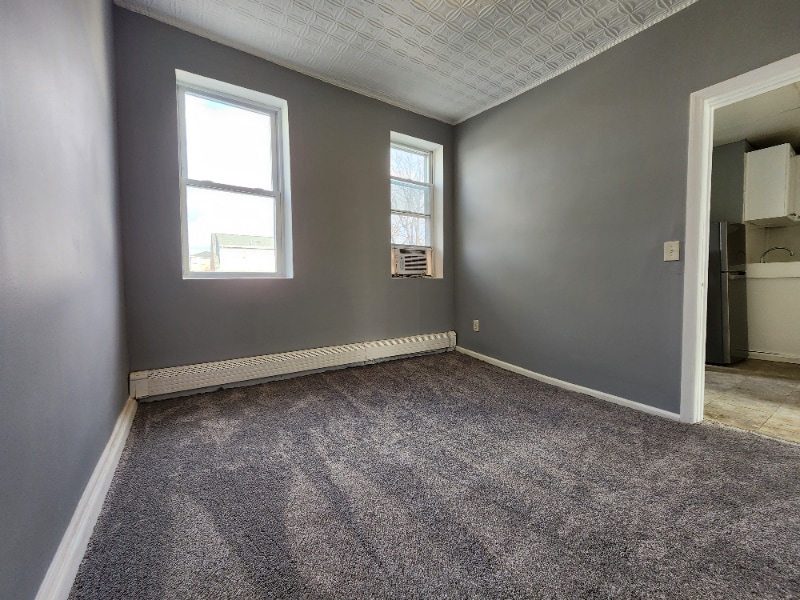 Building Photo - 32 Charles St