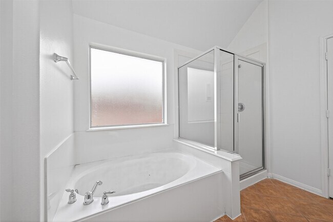 Building Photo - 8703 Silver Lure Dr