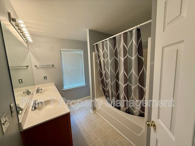 Building Photo - 37 Timber Crest Ct