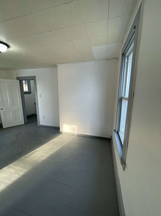 Building Photo - 618 Penn Ave