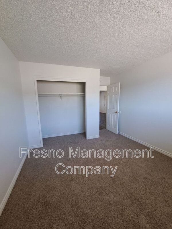 Building Photo - 1341 E San Bruno Ave