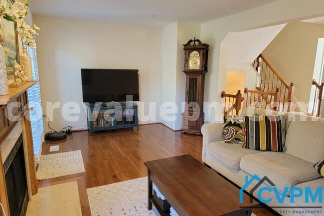 Building Photo - 8511 Pine Meadows Dr