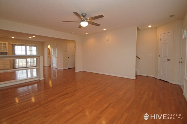 Building Photo - Beautiful Rental with Scenic Views Just Minutes from Downtown Harrisonburg!