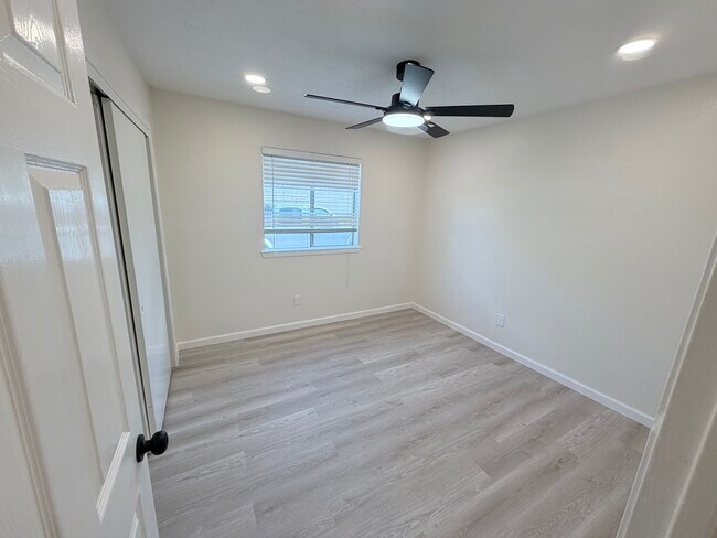 Building Photo - 9506 Wellsworth Dr