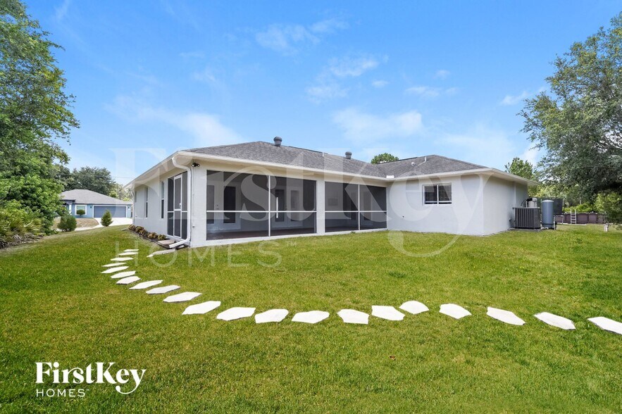 Building Photo - 4637 Antioch St