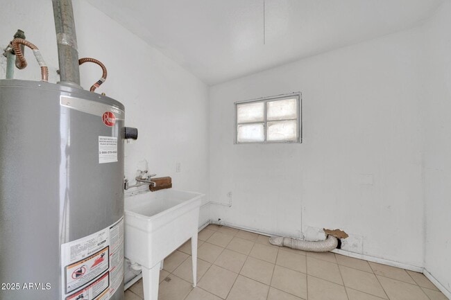 Building Photo - 4548 N 29th Ave