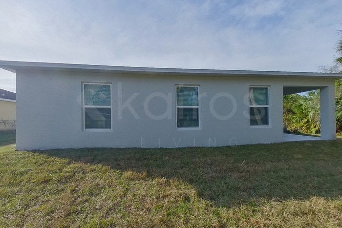 Building Photo - 1190 S San Mateo Dr
