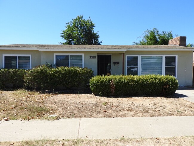 Building Photo - West Clairemont Home with Huge Yard!