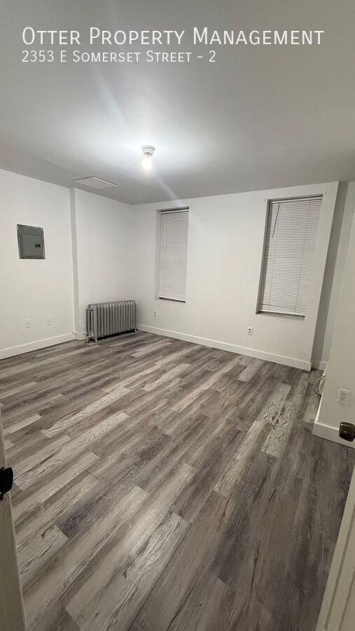 Building Photo - 2353 E Somerset St