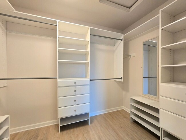 Building Photo - 3 Bedroom Home in Everett Available Now!