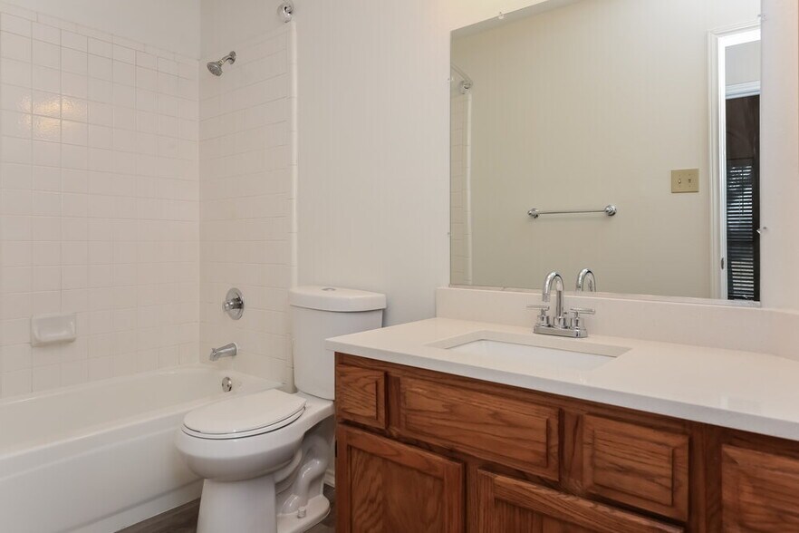 Building Photo - 6609 Wildhaven Dr