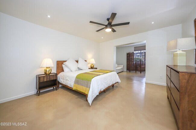 Building Photo - 2791 W Casas Cir