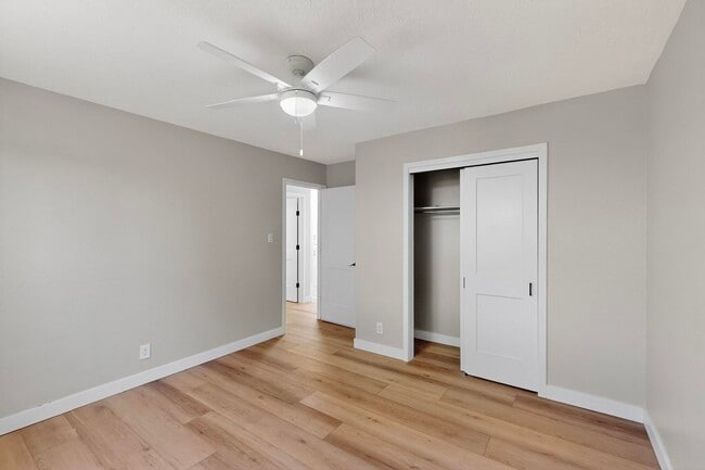 Building Photo - 1109 Paisano St NE