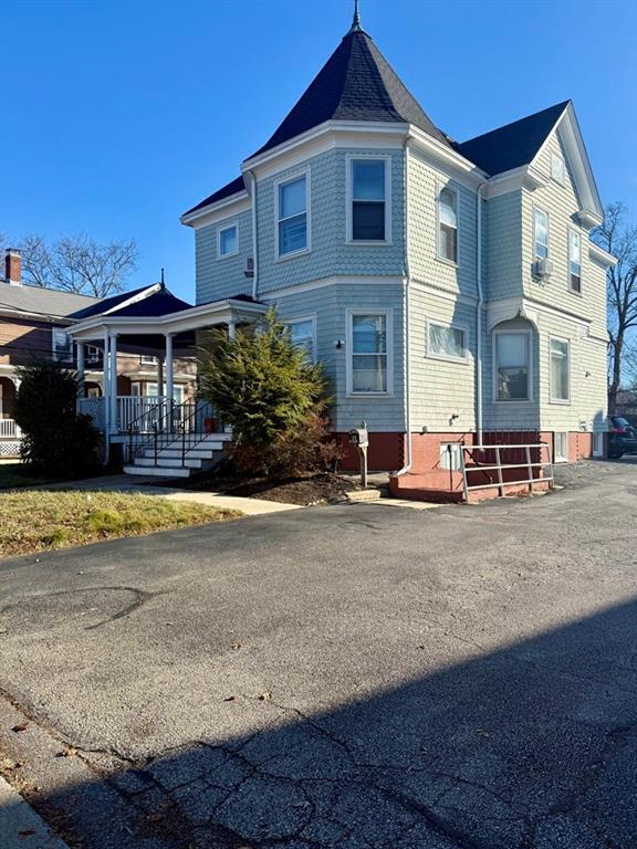 Building Photo - 209 Cottage St.