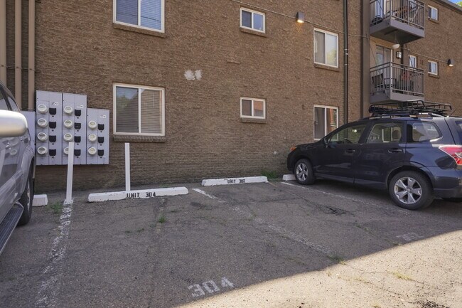 Building Photo - Affordable Lux One Bedroom in West Wash Park