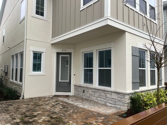 Building Photo - Welcome to this beautiful home located in the desirable Lake Mary