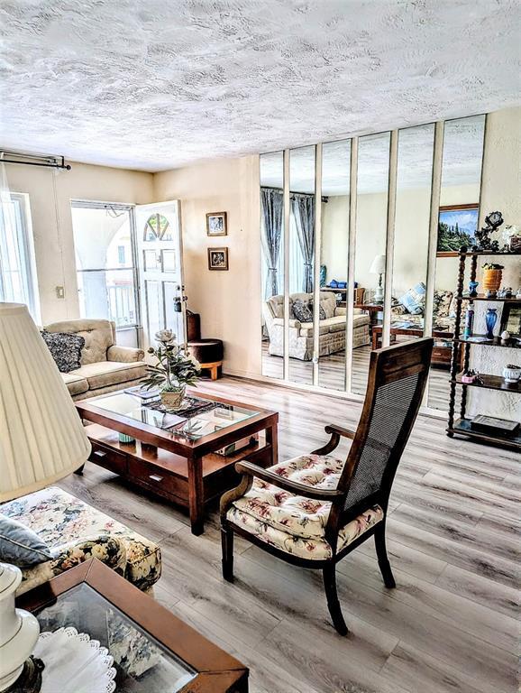 Building Photo - 2433 Brazilia Dr