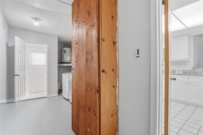 Building Photo - 3276 Morven Dr