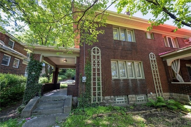 Building Photo - 565 Ardmore Blvd