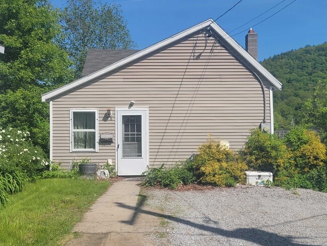 Primary Photo - 58 Beech St