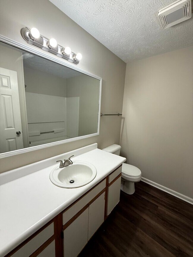 Building Photo - 301 Warton Ln