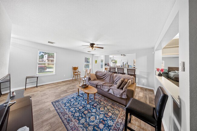 Building Photo - 6503 Warfield Ln