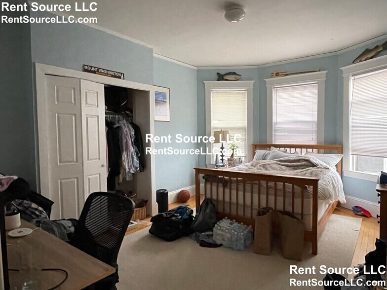 Building Photo - 32 Chatham St