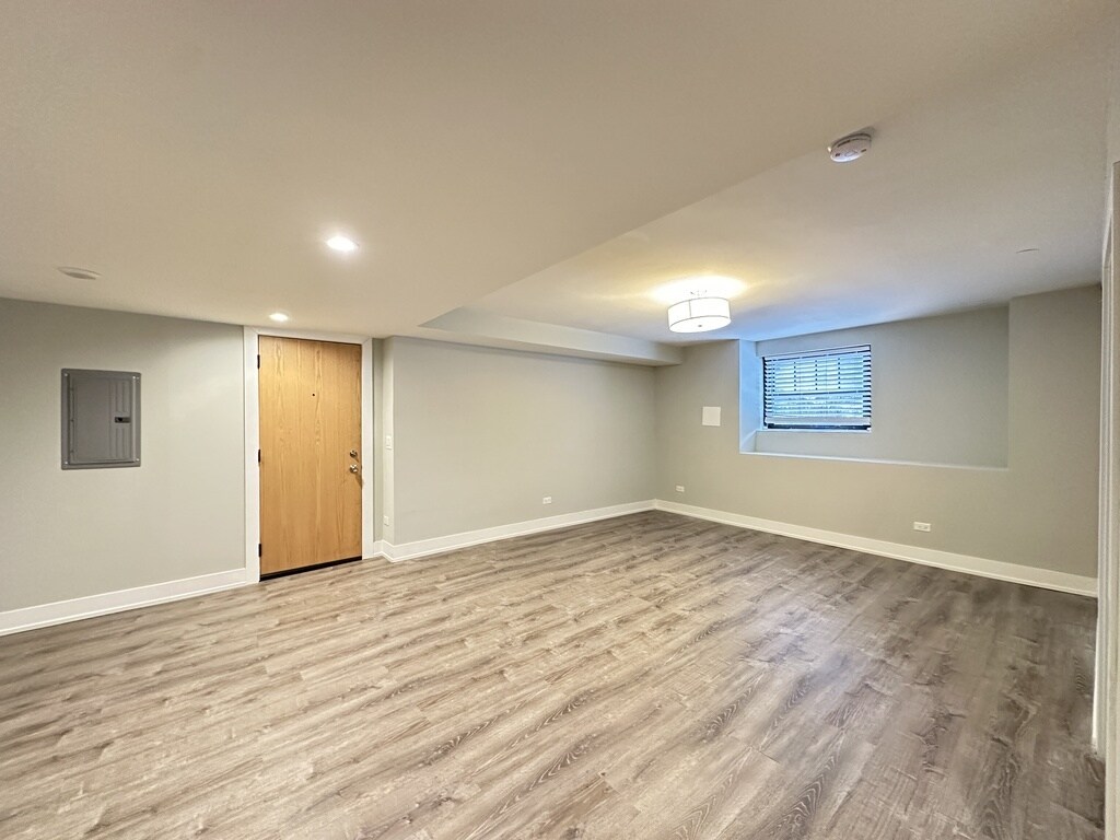 Building Photo - 1149 Maple Ave