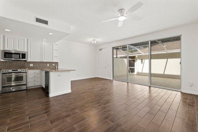 Building Photo - 108 Courtenay Ct