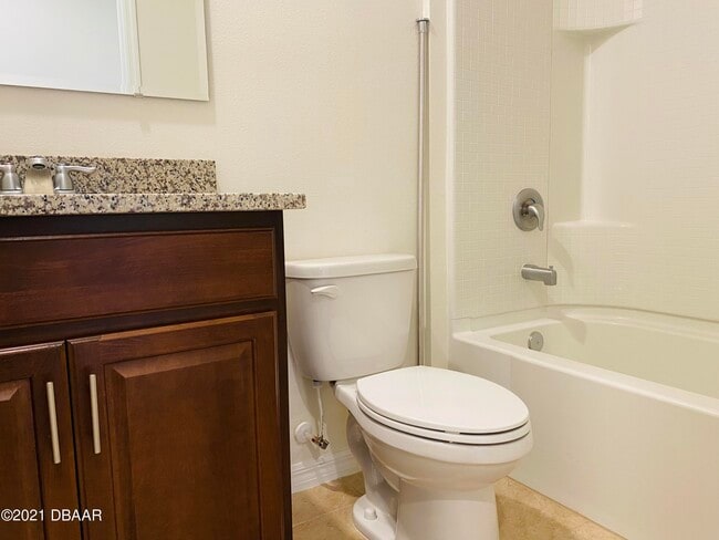 Building Photo - 8 Bella Oaks Dr