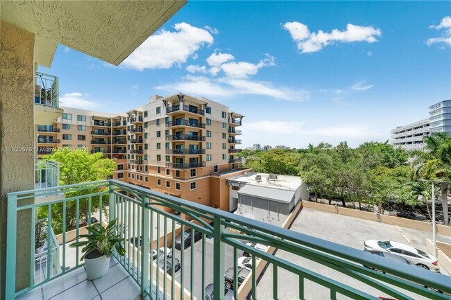 Building Photo - 3500 Coral Wy