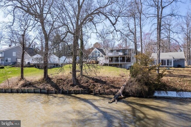 Building Photo - 26 Park Ln