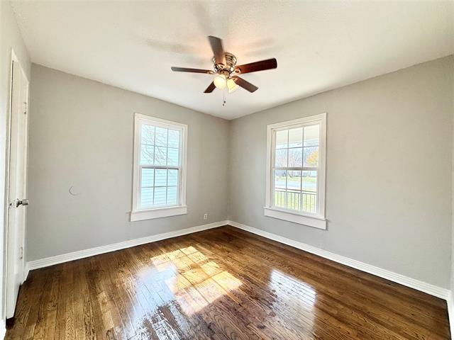 Building Photo - 4813 Sandage Ave