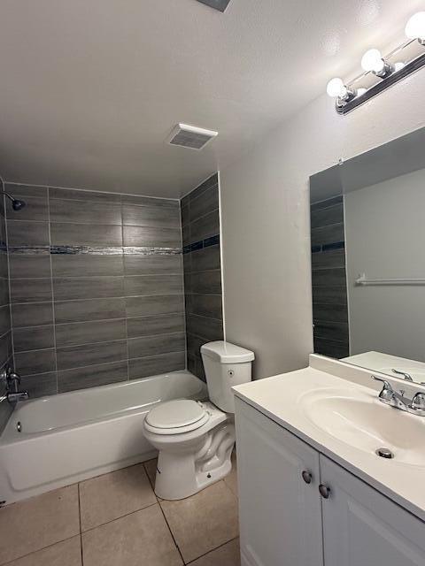 Building Photo - 2050 Oleander Blvd