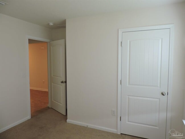 Building Photo - 5780 Blackhorse Cir