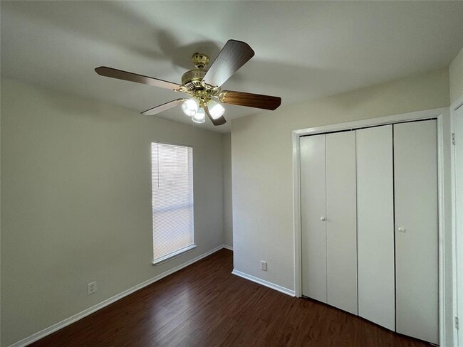 Building Photo - 407 Parkhill Cove