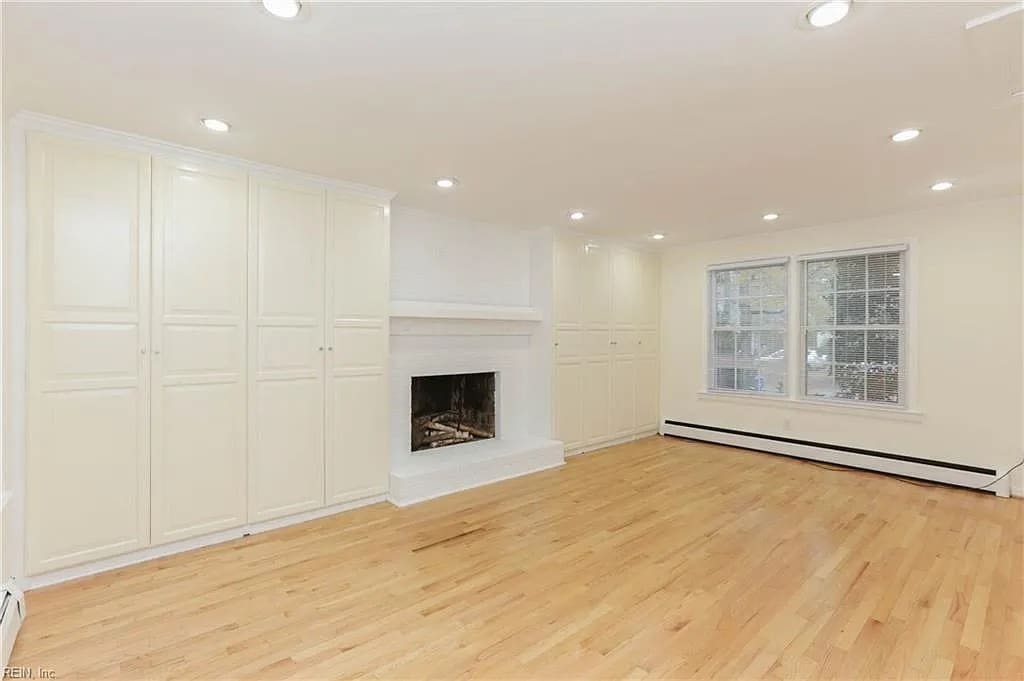 Building Photo - 1117 Buckingham Ave