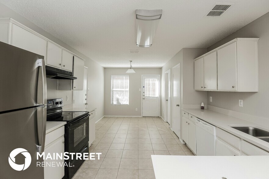 Building Photo - 705 Langford Dr