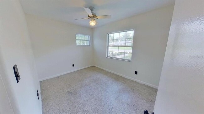 Building Photo - 6374 Hampton Dr N