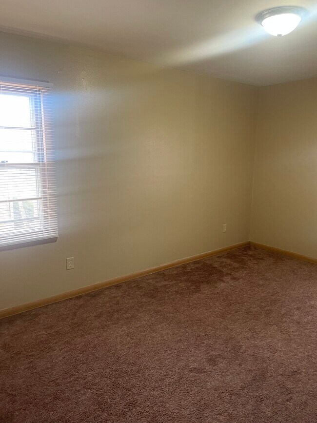 Building Photo - 3764 S Massachusetts Ave