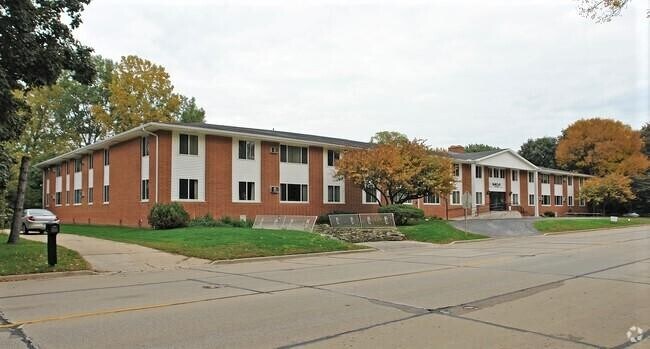 Primary Photo - 3801 N Main St